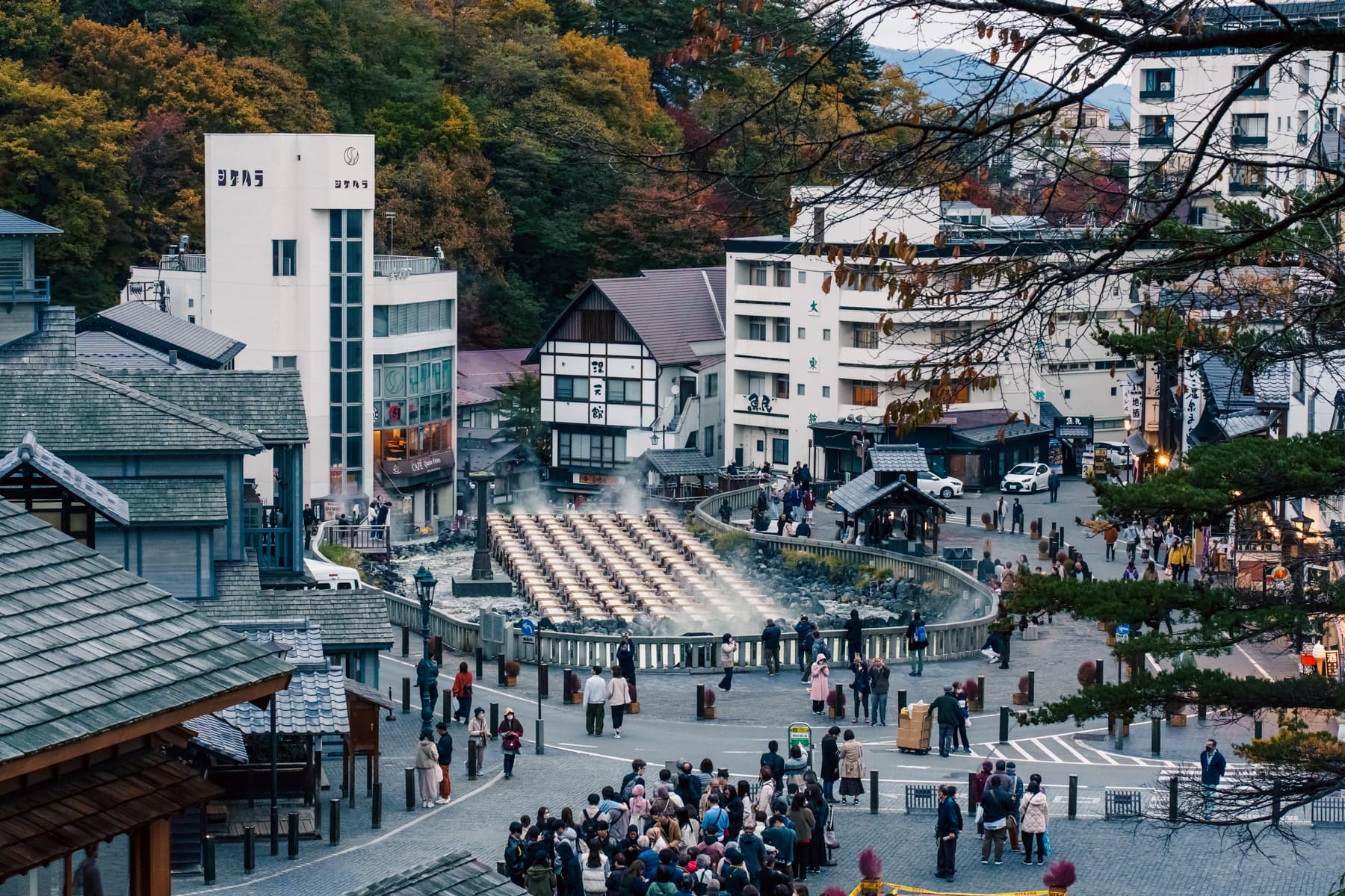 湯畑の全体像