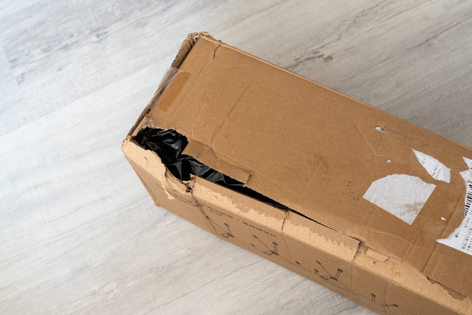 箱がボコボコで届いたアリエクスプレスう